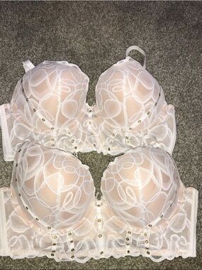 2 Sheer Lace Underwire Bras with Gold Stud Detail - Soft Ivory 38C & 38 D